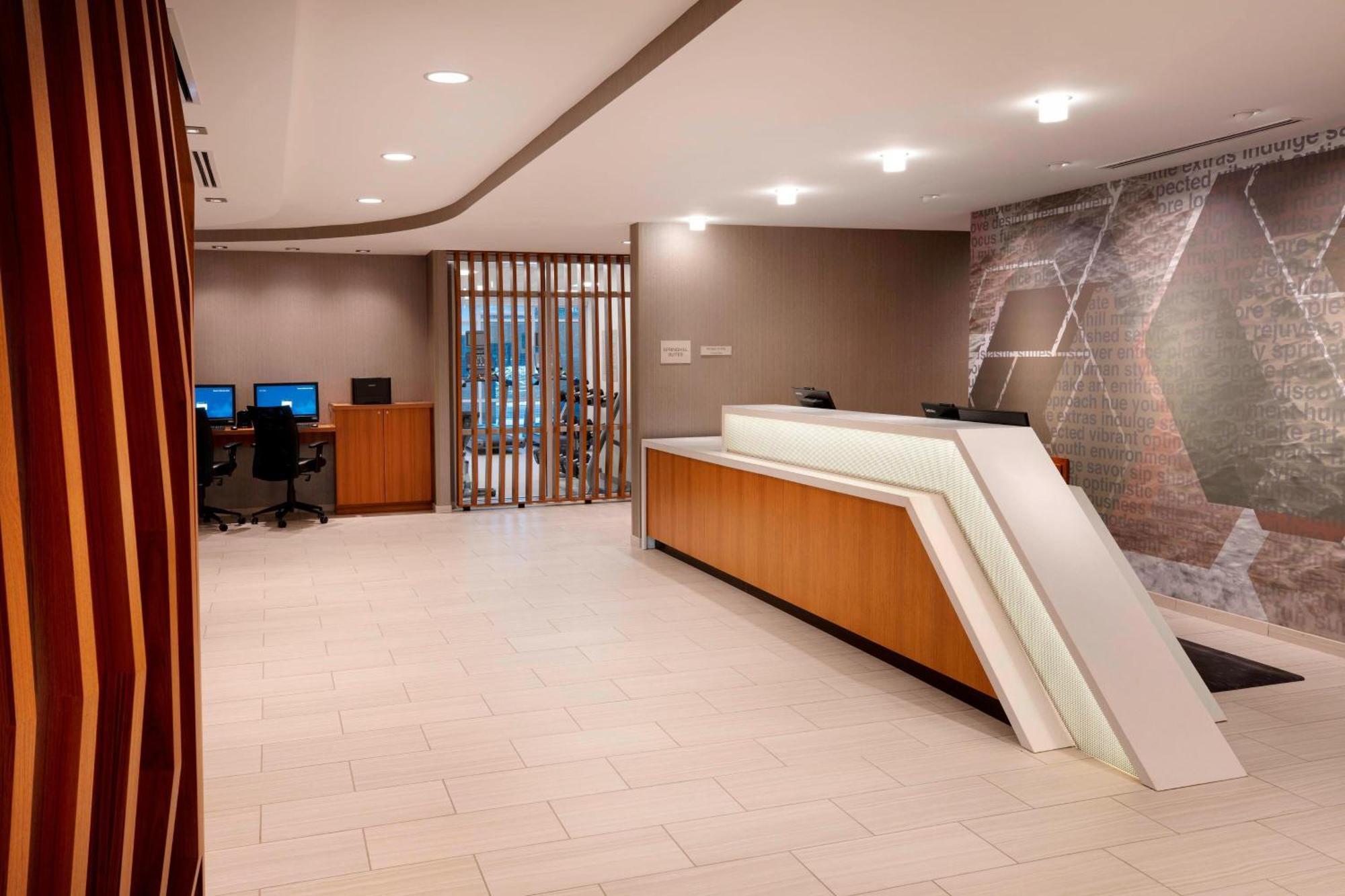 Springhill Suites By Marriott Hampton Portsmouth Bagian luar foto